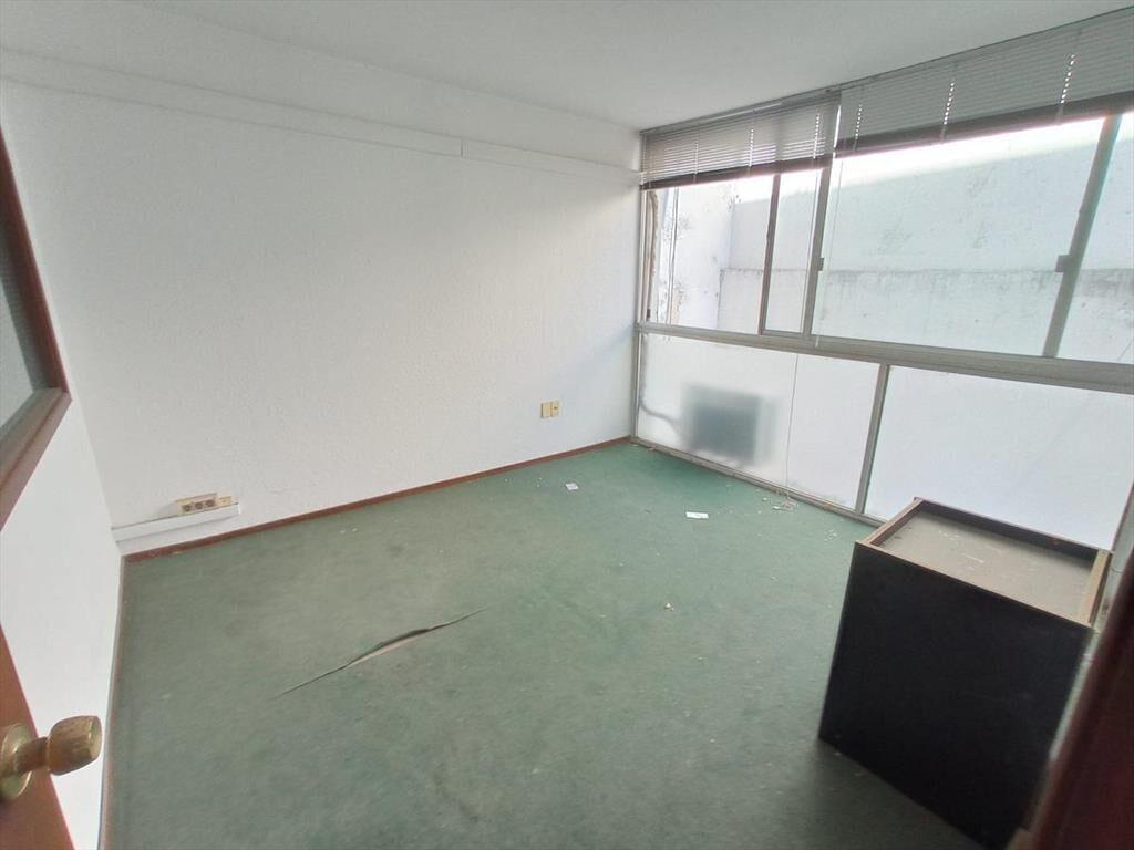 Oficina -Oficina en Ciudad Vieja, prox Plaza Zabala!!