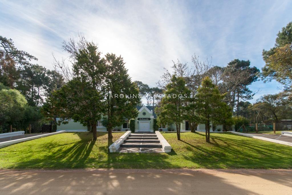 Punta del Este, chalet con 4600 m2 de tierra, 5