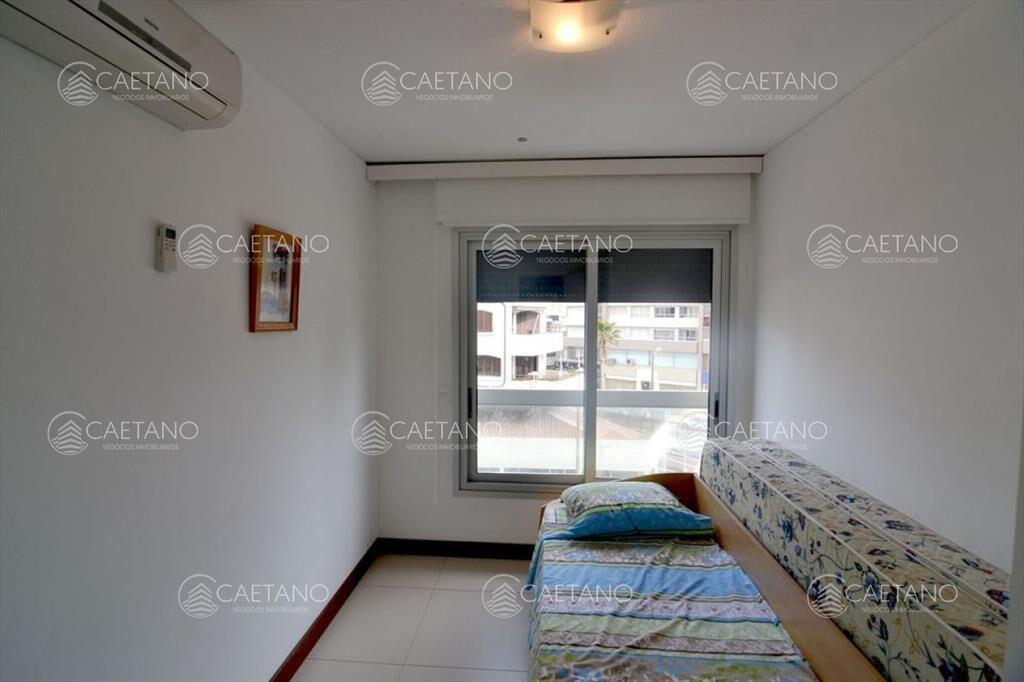 Apartamento en Mansa 3 dormitorios con terraza