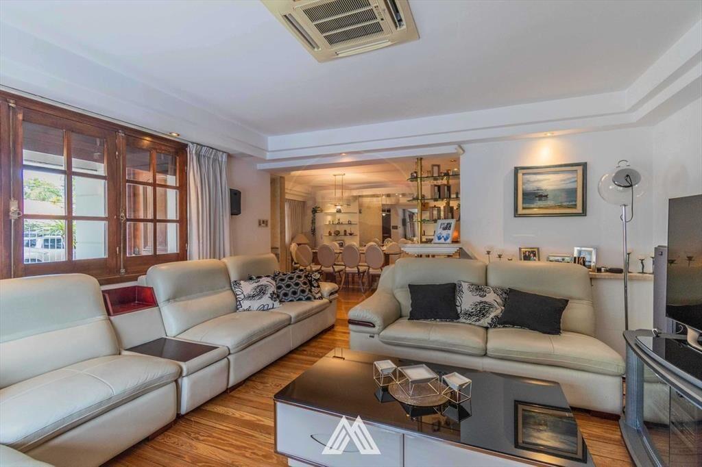 VENTA CASA CARRASCO SUR 4 DORM PISCINA PROX RBLA