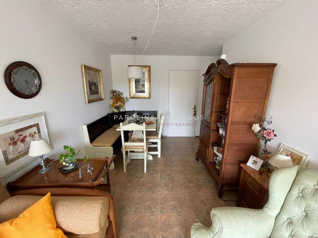 Apartamento de 1 dormitorio en venta en edificio
