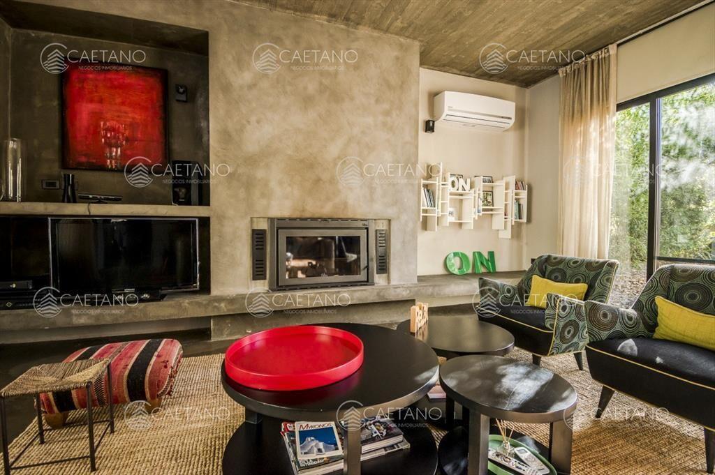 Excelente casa de estilo Minimalista en Barrio La