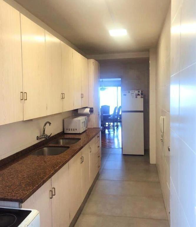Alquiler apartamento 3 dormitorios Pocitos Rambla (muebles)