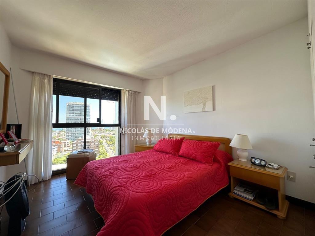 Apartamento de 2 dormitorios en Venta , Playa ,