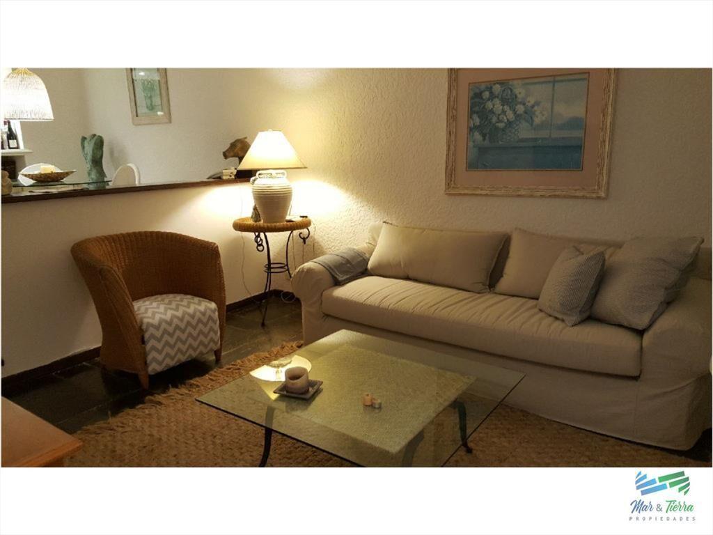 Vendo apartamento 1 dormitorio frente al mar, con