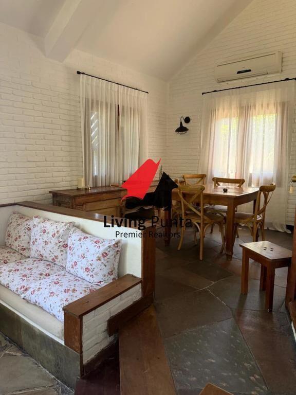 Casa a poco del mar y con piscina climatizada
