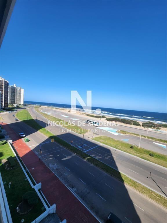 Vende apartamento de 1 dormitorio en Punta del Este, con vi