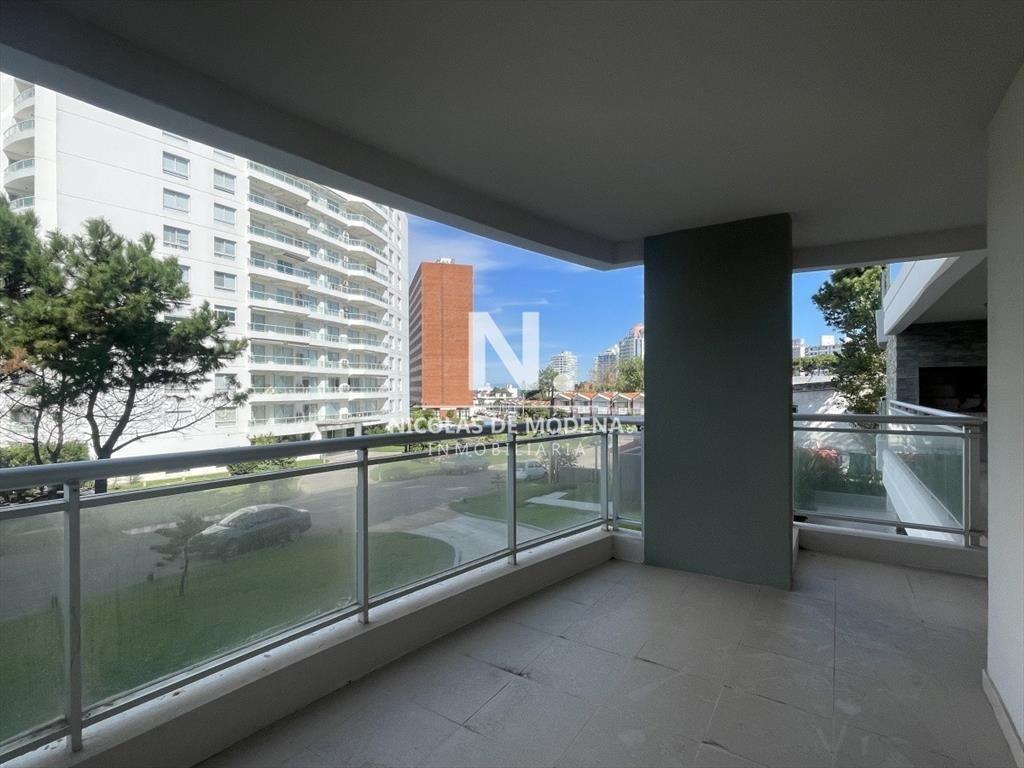 Oportunidad de compra. Apartamento en Aidy grill, de 2 dorm