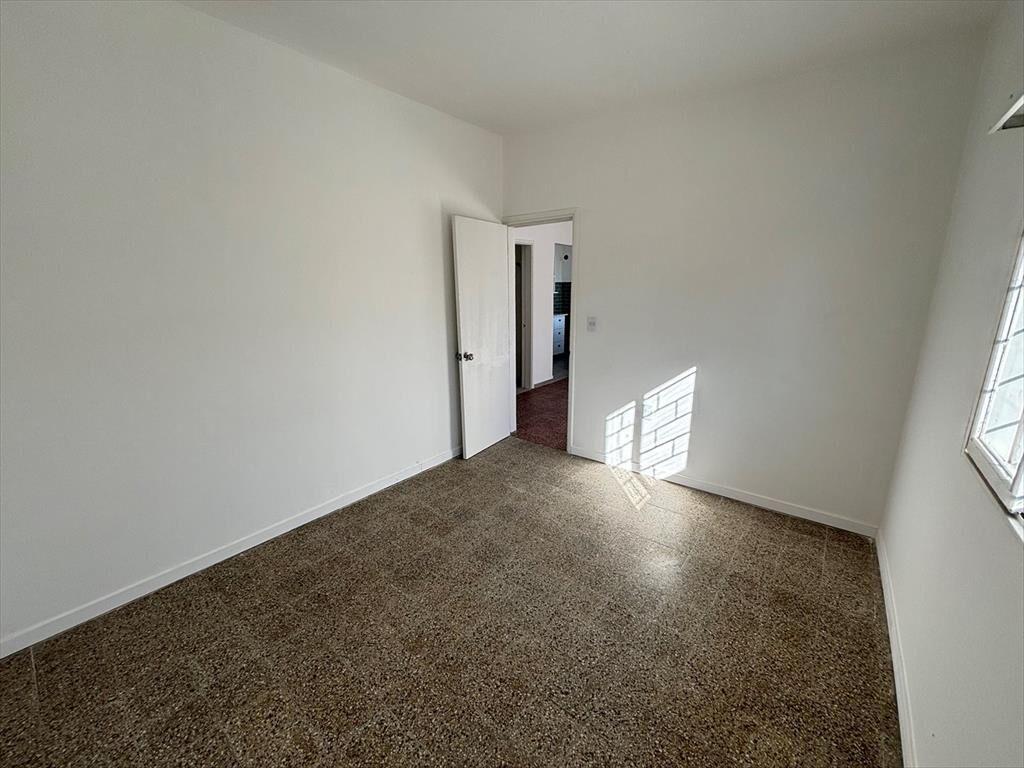 Venta Casas Shangrilá Sur padrón con 8 casas para inversión