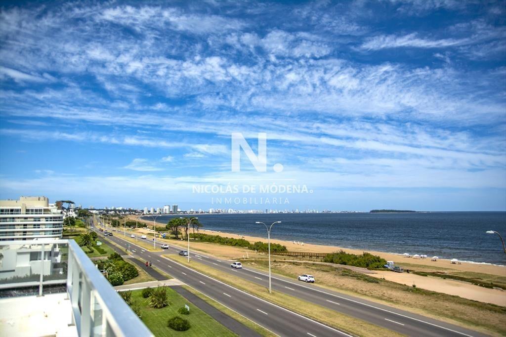 Espectacular Apartamento en Mansa frente al mar,