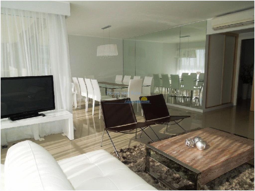 Apartamento en Venta de 3 dormitorios en Punta ,