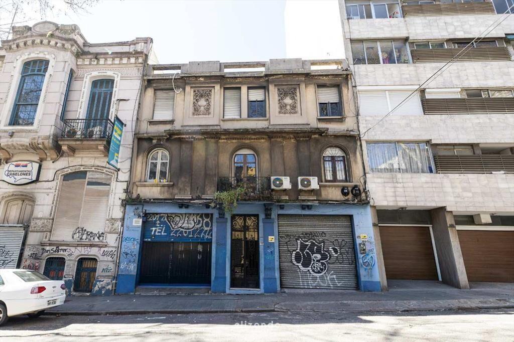 Venta de apartamento cuatro dormitorios - Centro
