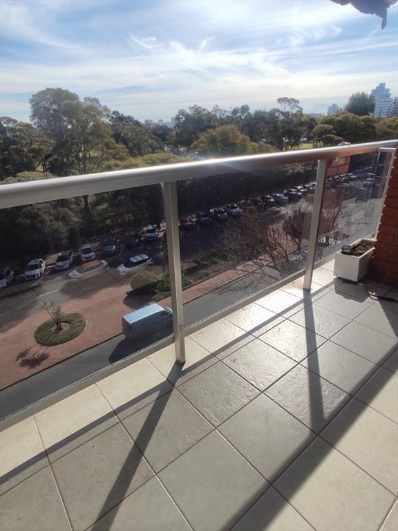 Alquiler Apartamento de dos dormitorios amueblado en punta