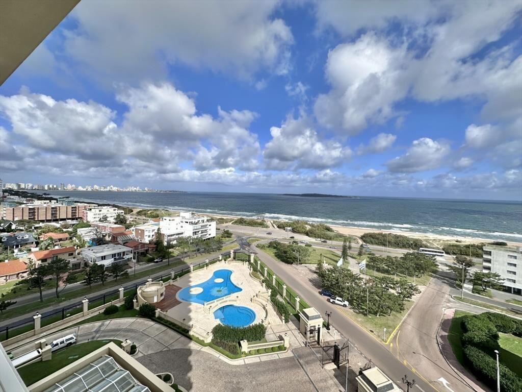 VENTA APARTAMENTO 3 DORMITORIOS EDIFICIO LE