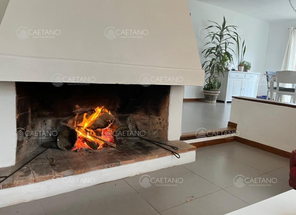Casa en Venta, 3 Dormitorios Lausana