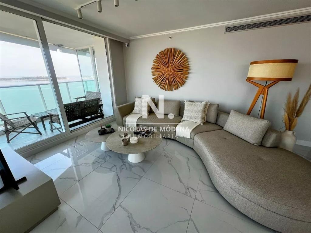 Apartamento en venta 4 dormitorios en Playa Punta