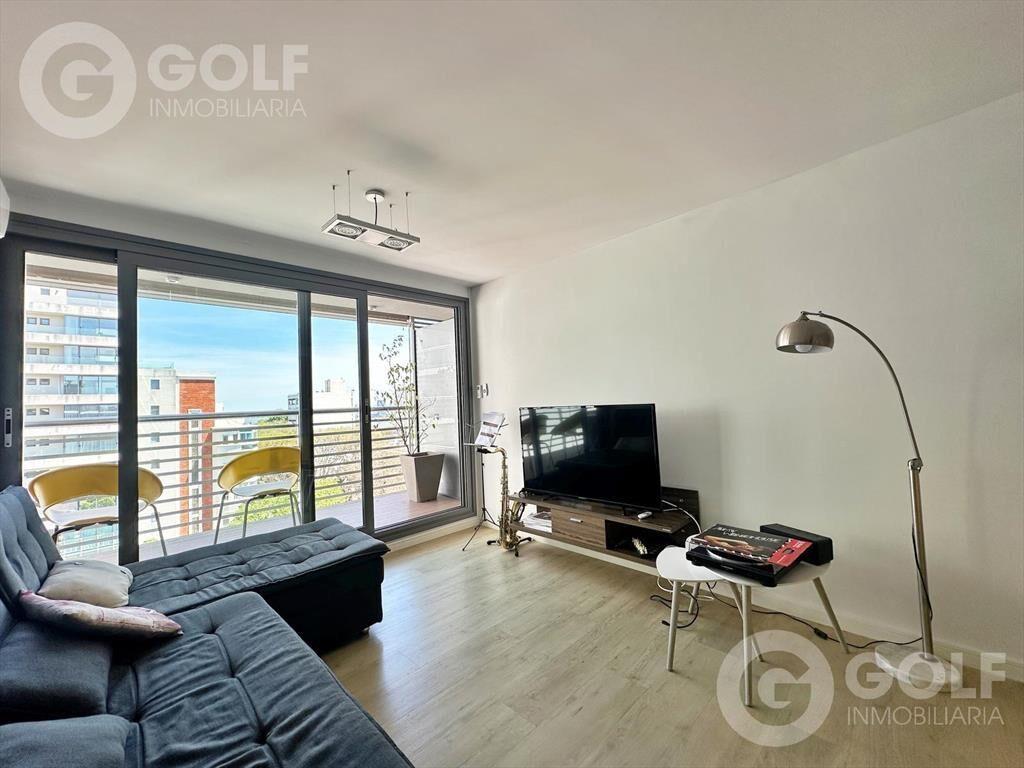 Venta de apartamento de 1 dormitorio con cochera en Punta