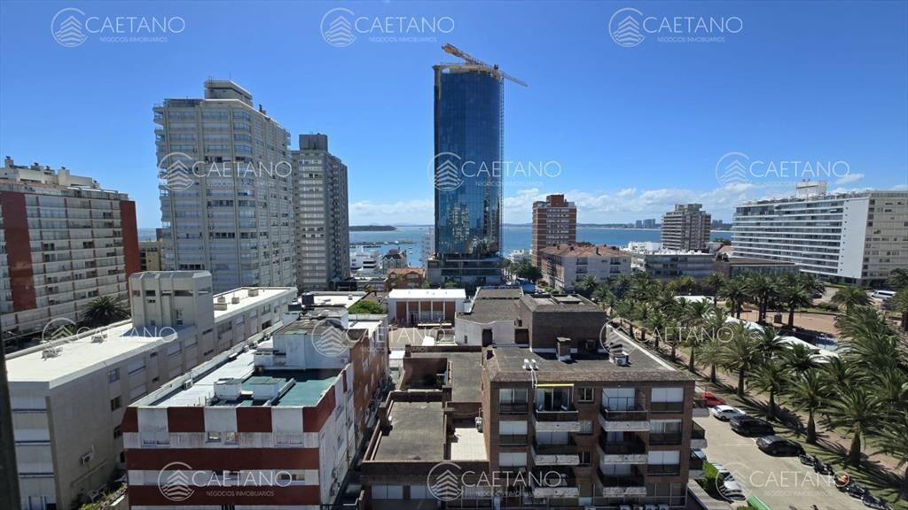 Apartamento en venta de 3 dormitorios en Punta del Este