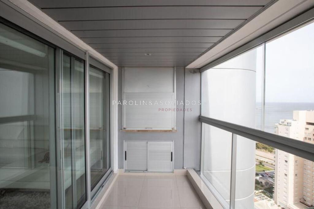 Apartamento en venta de 3 dormitorios en Miami