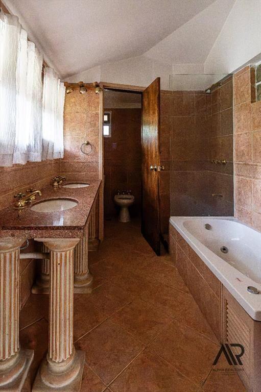 Venta Casa 4 dormitorios en Carrasco