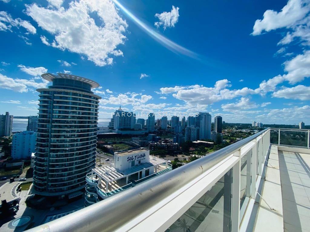 Apartamento en venta de 3 dormitorios en Tower,