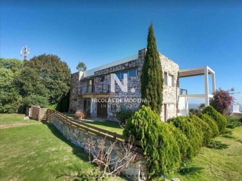 Casa en venta, hermosa vista.
