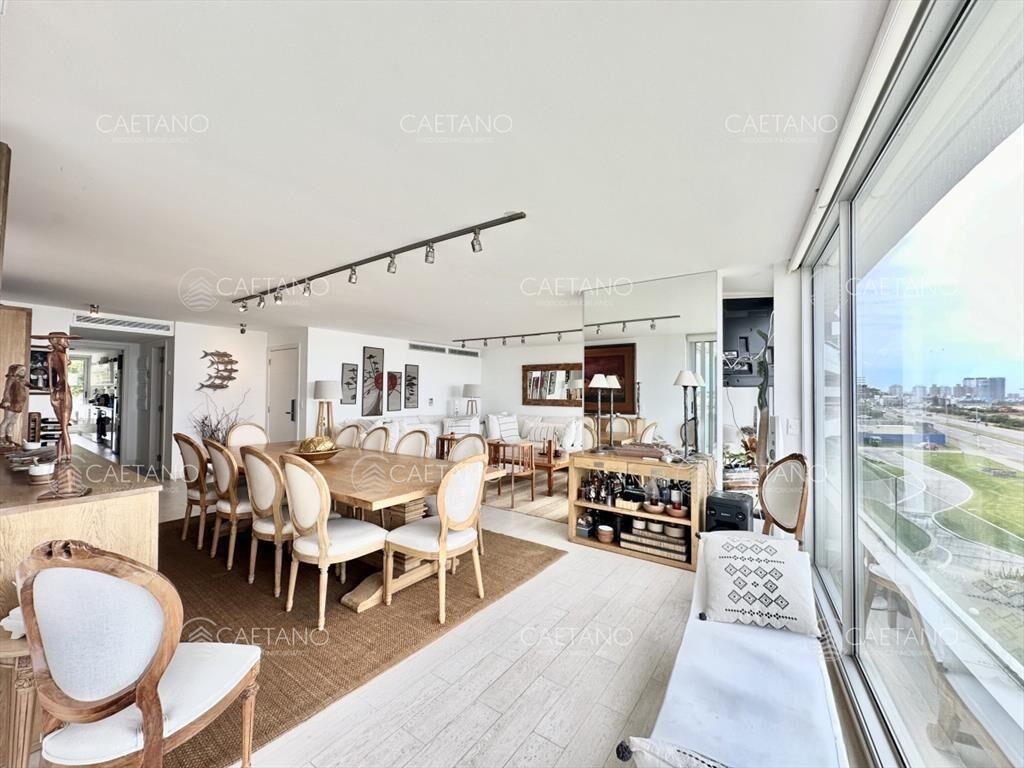 Venta Departamento Semi Piso - 5 Dormitorios + -