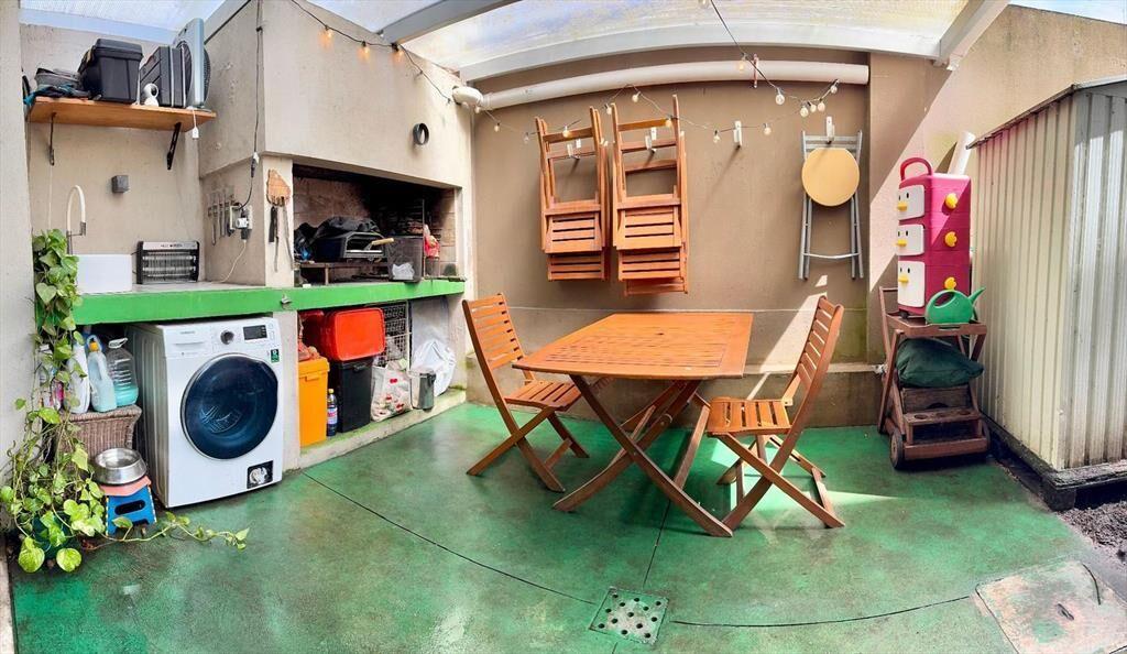 Apartamento en venta 2 dormitorios cochera patio zonas verd