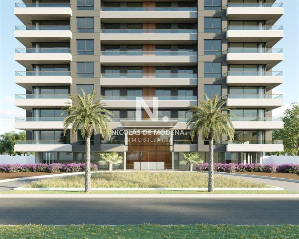 Departamento de 3 dormitorios piso alto con