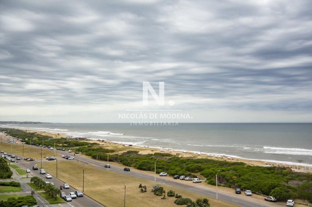 venta apartamento de 3 dormitorios en Punta del Este