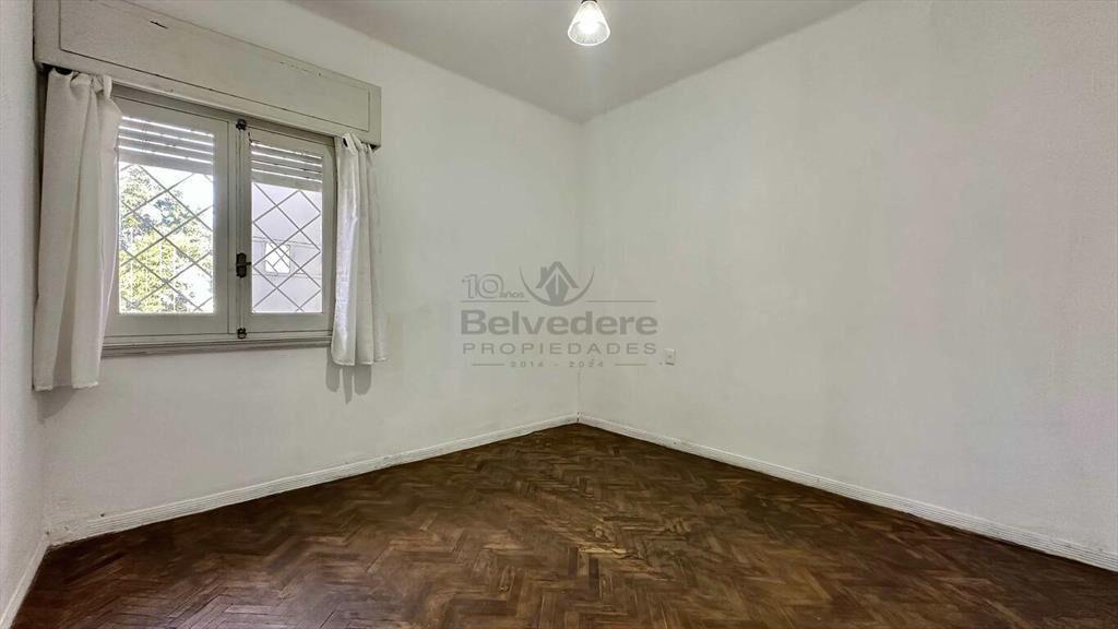 Casa cuatro dormitorios + Local en venta en Belvedere