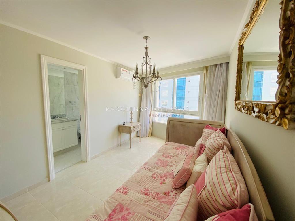 Apartamento en venta de 3 dormitorios en Tower,
