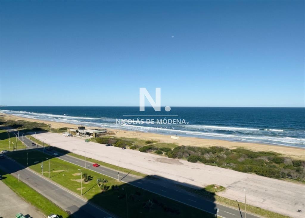 Vende apartamento de 3 dormitorios en Brava, del