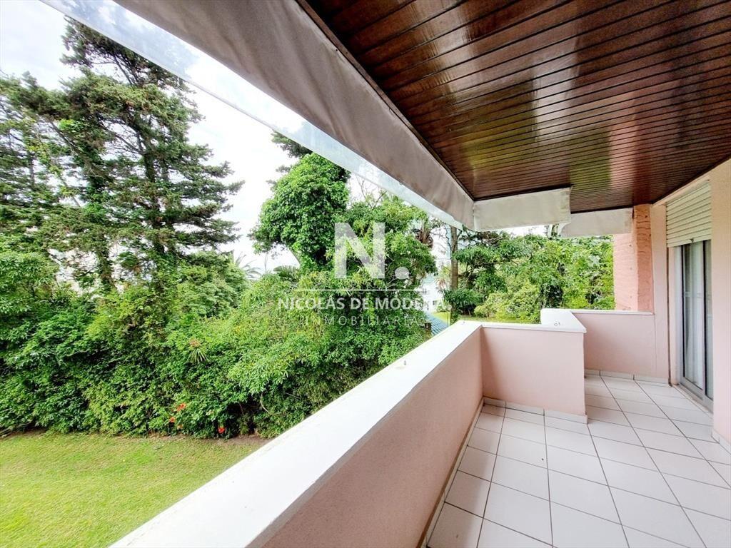 Vende apartamento de 3 dormitorios en Mansa Punta