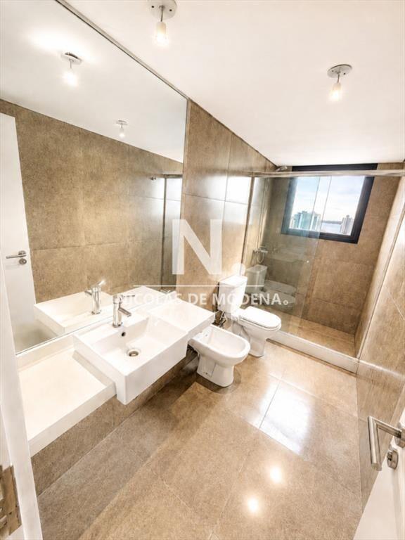 Vende impecable apartamento de 2 dormitorios con