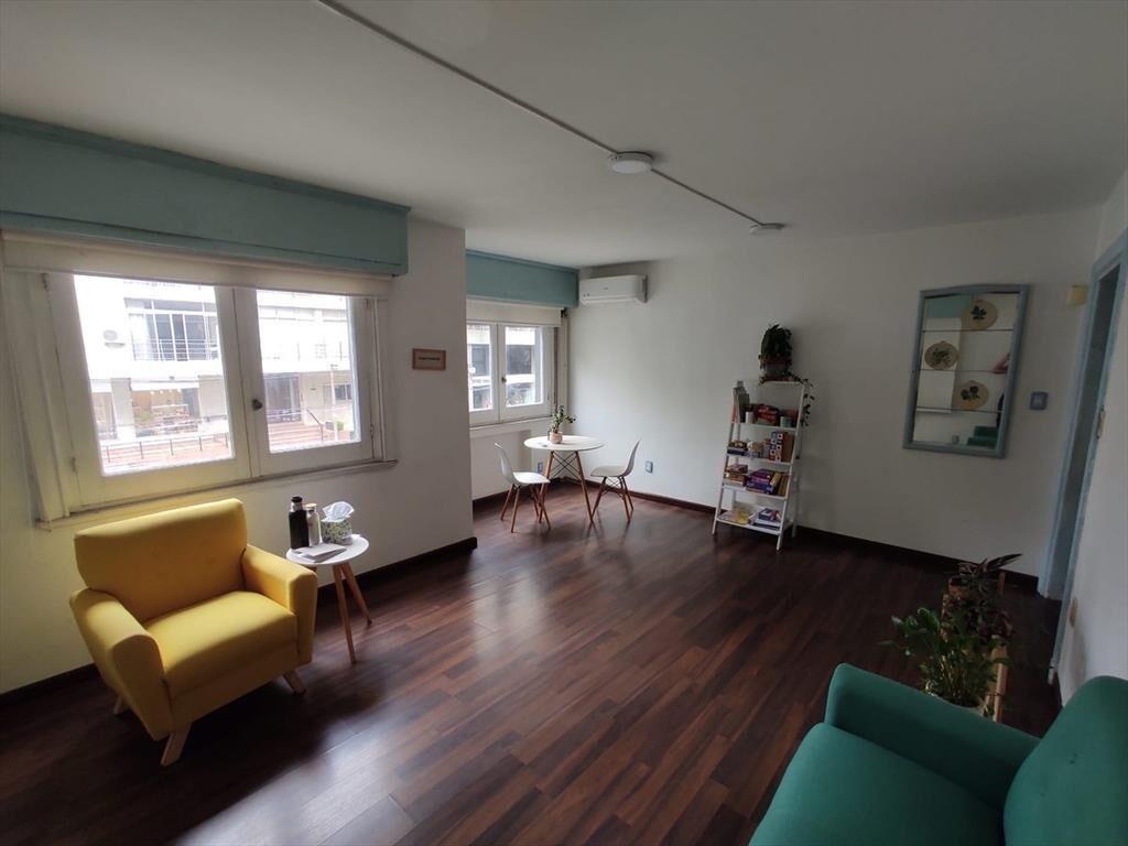 Venta casa 4 dormitorios sobre Benito Blanco Pocitos