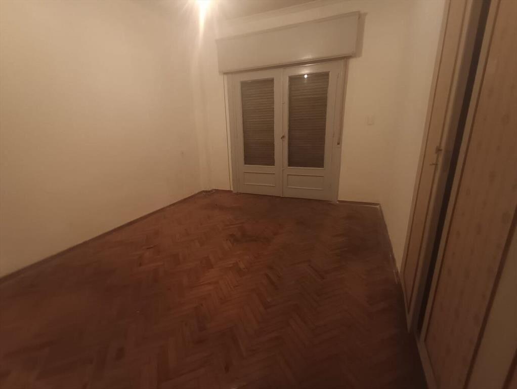 Mercedes y Yaguarón, amplio, balcón, vacío. Consulte.