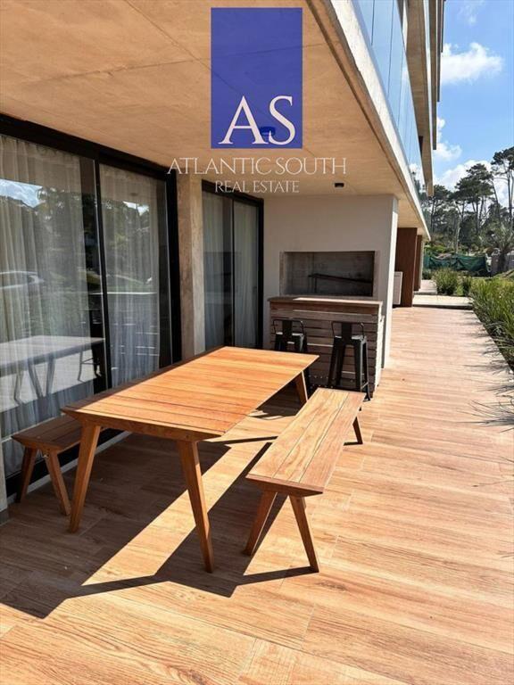 Apartamento 3 dormitorios con parrillero a garage