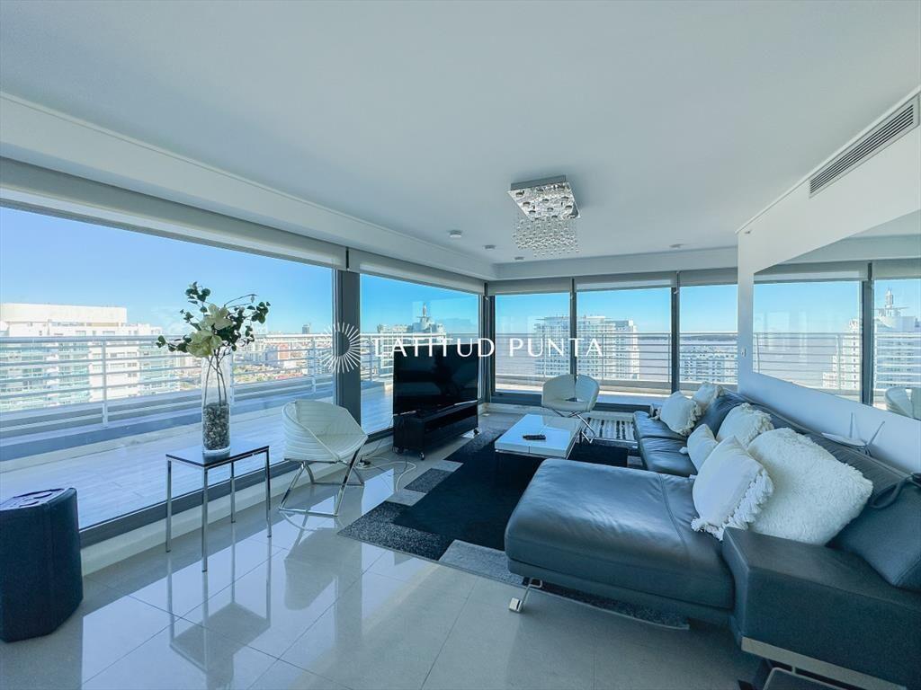 Penthouse dúplex en Mansa, 3 suites más