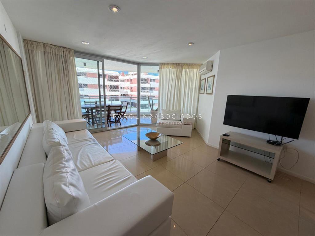 Apartamento en venta de 3 dormitorios en Brava,