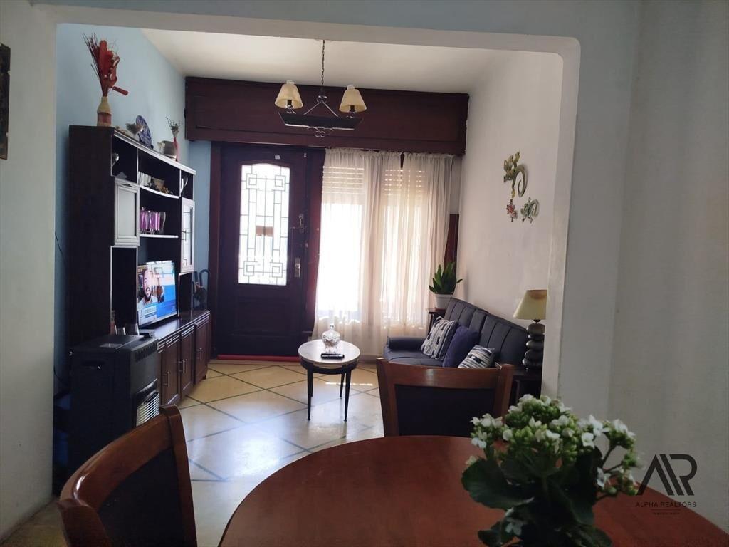 Casa en venta c/ cochera en Cordón
