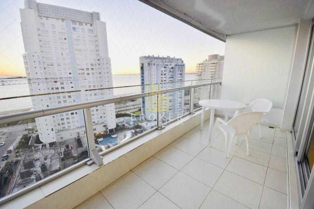 Apartamento en venta Playa Mansa 2 dormitorios