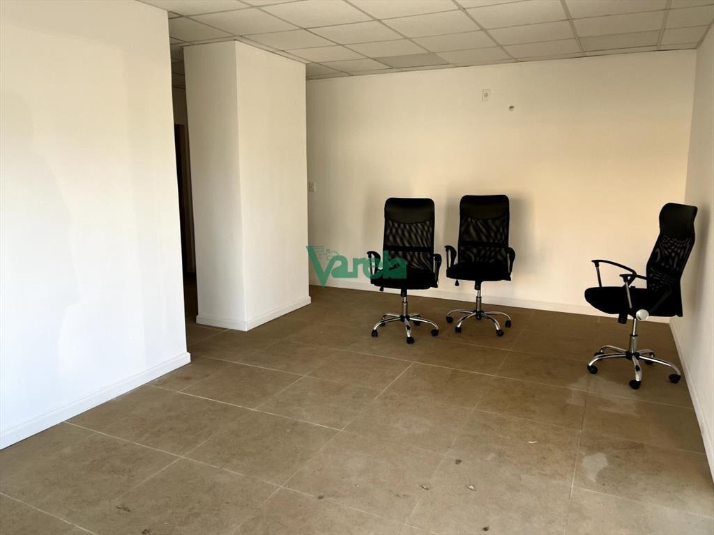 Alquiler de 1 Local Comercial en Shangrila al