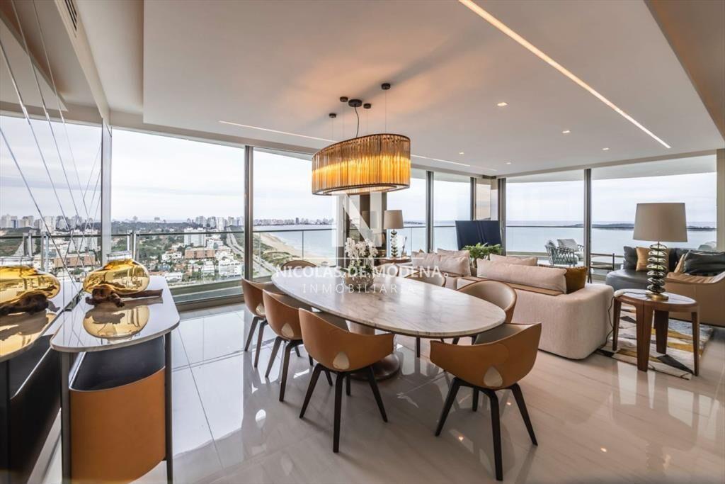 Departamento de 4 dormitorios en venta en Torre