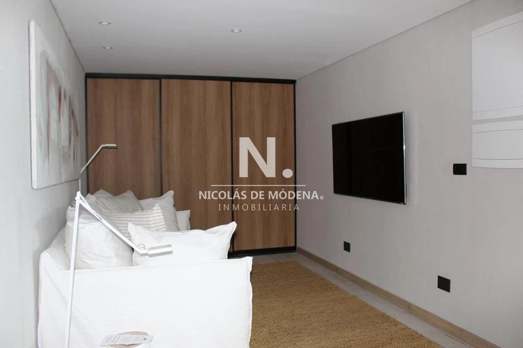Vende apartamento de 2 dormitorios en Punta del