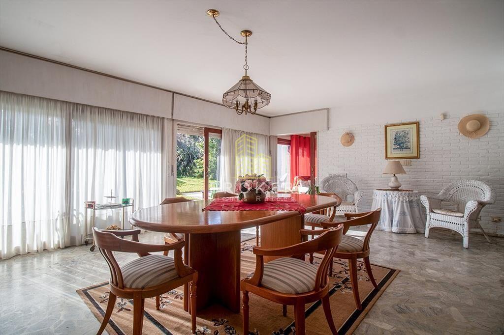 Venta de Casa 4 dormitorio con Piscina Playa .