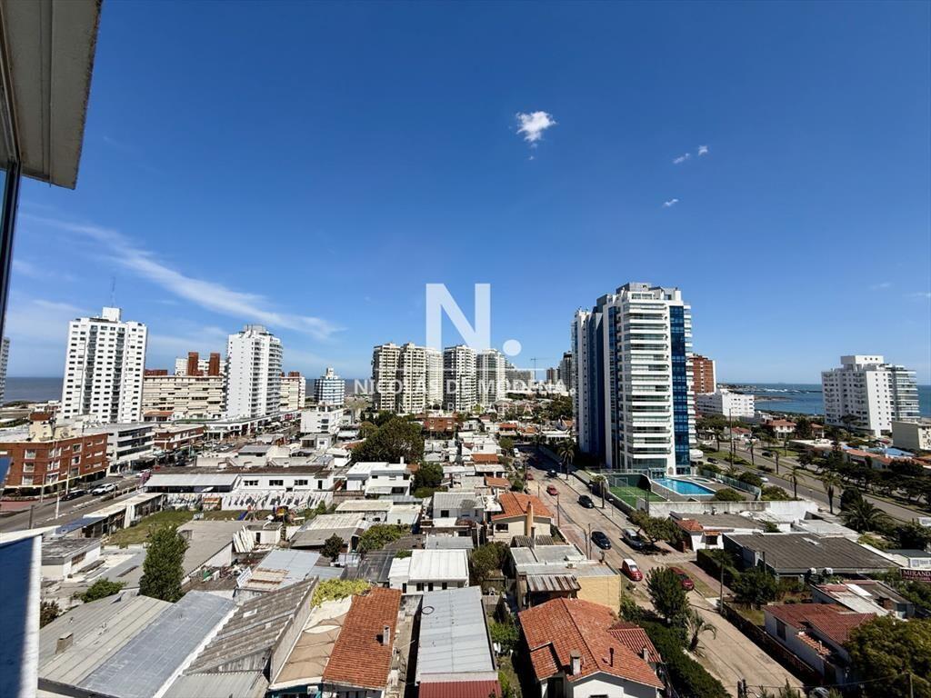 En venta apartamento de 2 dormitorios en Playa