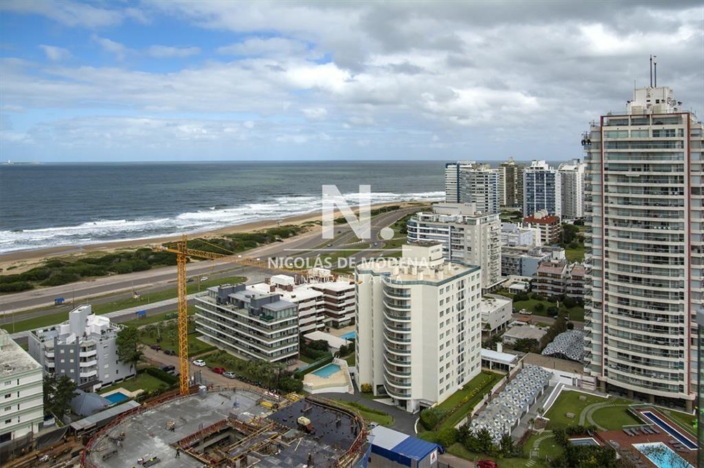 Departamento en venta, Torre nueva en Playa Wind