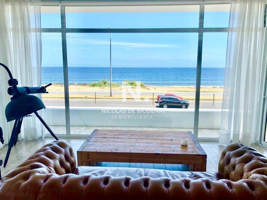 Excepcional casa FRENTE AL MAR, 5 Suites, Arq.