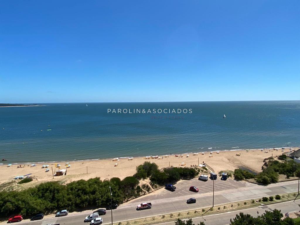 Hermoso apartamento en venta en piso alto en del